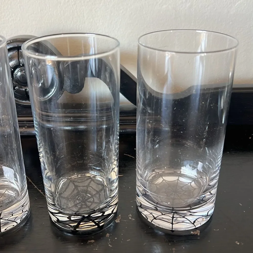 Set of 4 Pottery Barn Spider Web Tall Cocktail Glasses